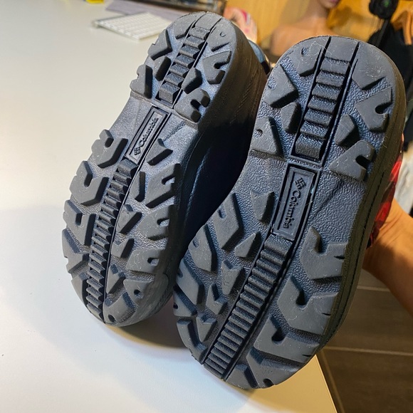 Columbia Children's Powderbug Forty Boots $80 - Picture 7 of 8
